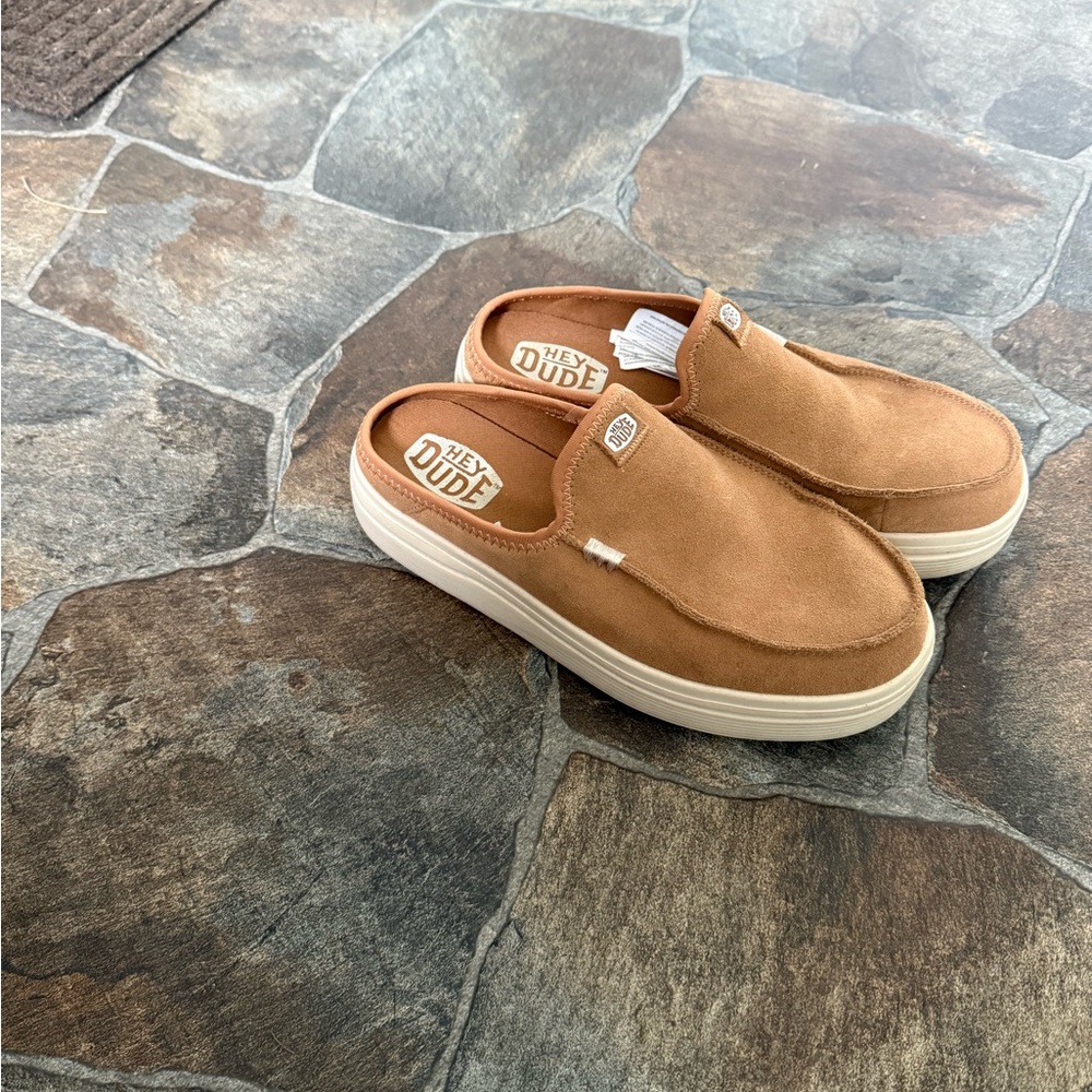 Hey Dude women’s Austin Lift mules